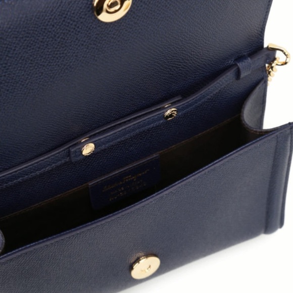 Salvatore Ferragamo Vera Bow Leather Mini Bag - Picture 5 of 6